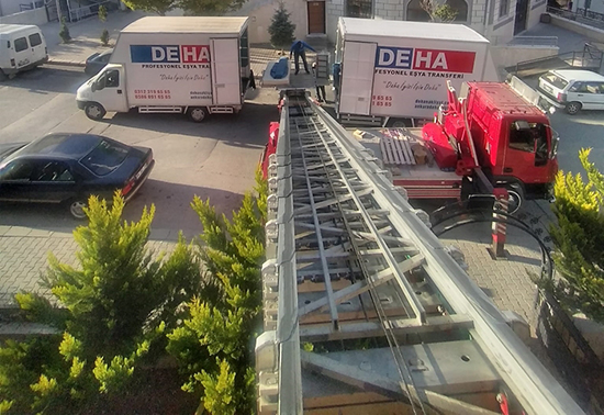 Pursaklar Evden Eve Nakliyat İçin Asansör Hizmeti